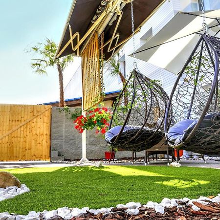 Ferrari Wellness Apartman Пардубице Экстерьер фото