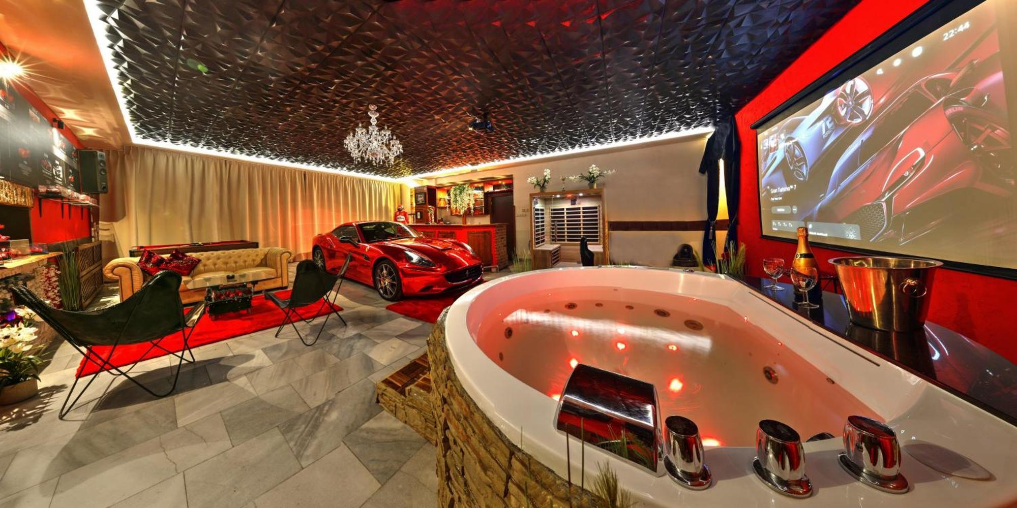 Ferrari Wellness Apartman Пардубице Экстерьер фото